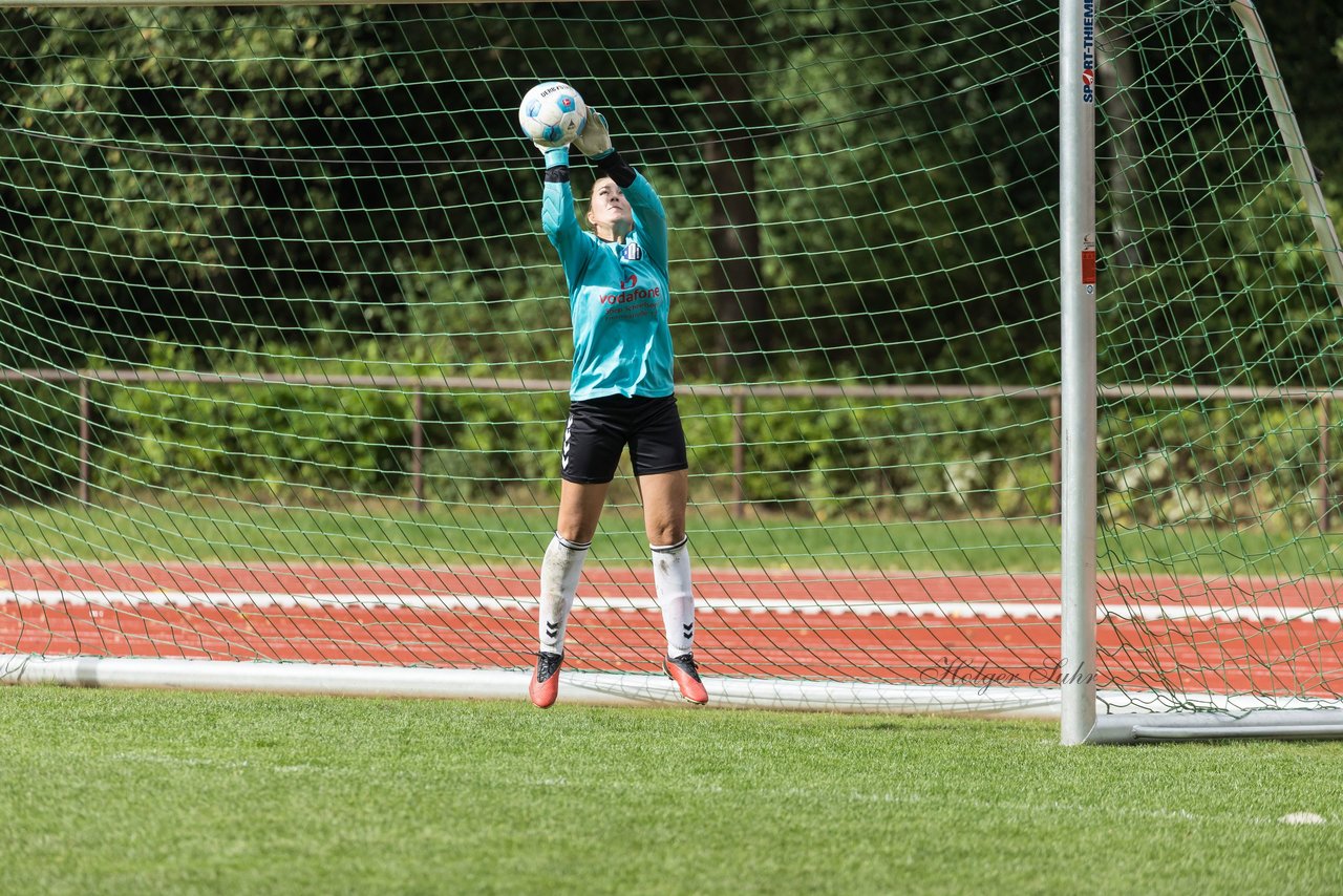 Bild 412 - wBJ VfL Pinneberg - Germania Schnelsen : Ergebnis: 15:1